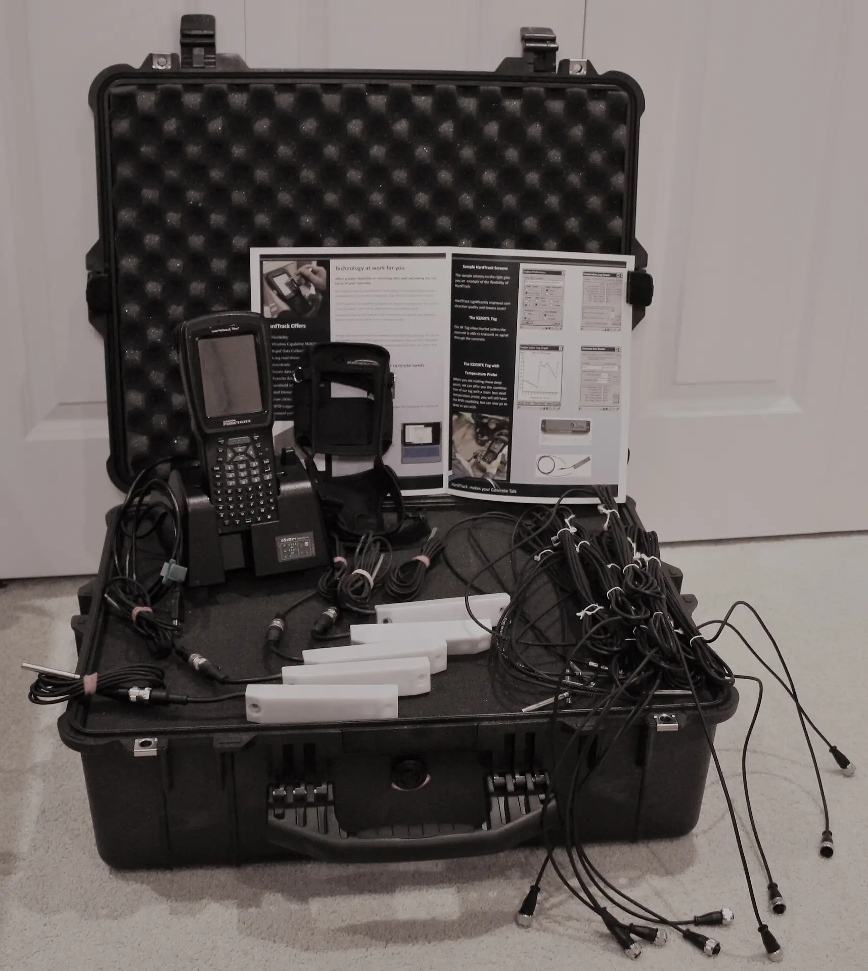 HardTrack Mobile kit with industrial handheld